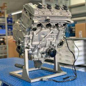 What horsepower on average do the full race engines get?